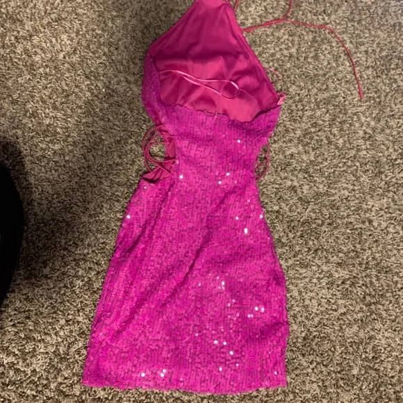 Pink sequin dress - Picture 2 of 2